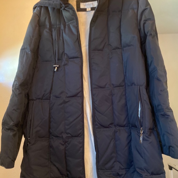 Liz Claiborne puff coat with hood - Picture 2 of 2